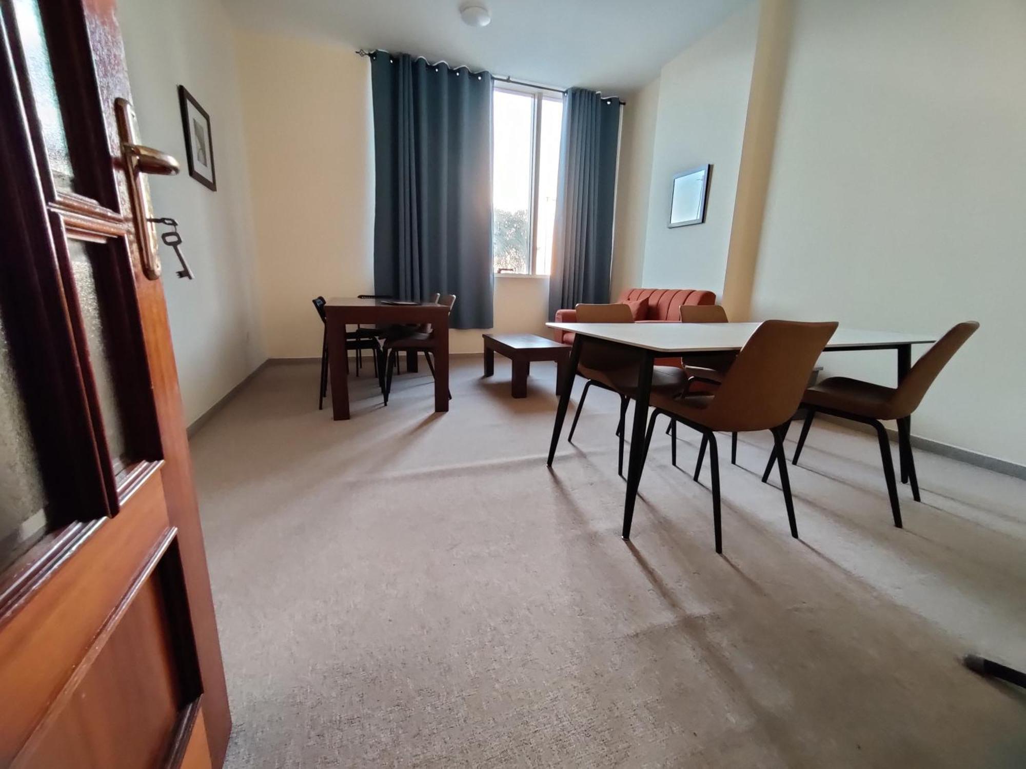 Oasis Hostel Αμπού Ντάμπι Εξωτερικό φωτογραφία